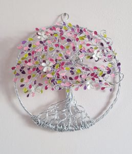 Relief 20cm – Feuilles roses, violettes et vertes- Argenté