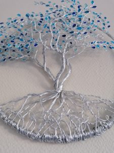Arbre de vie Relief 30cm – Feuilles camaïeu de bleu – Argenté
